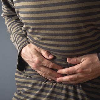 الإمساك يحدث بشكل طبيعي مع العمر