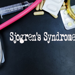 أمراض تُسبب الإصابة بجفاف الفم