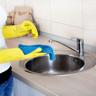 2. نظف قليلًا كل يوم