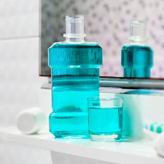 5. غسول الفم