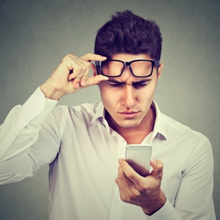 4. مشاكل في العينين