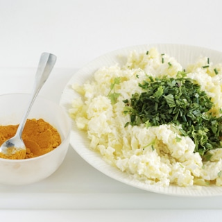 5. أضف الكركم إلى طعامك