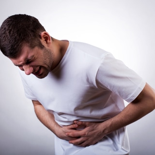 2. يُعالج مشاكل الجهاز الهضمي