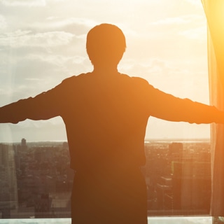 3. تبقى في الظلام