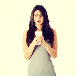 5. تشرب الكثير من المشروبات الغنية بالسعرات الحرارية