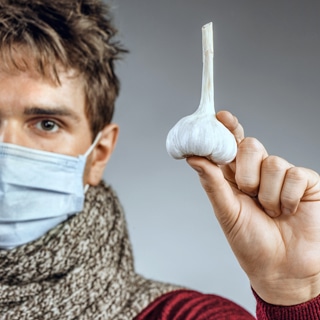 1. يكافح الأمراض المعدية