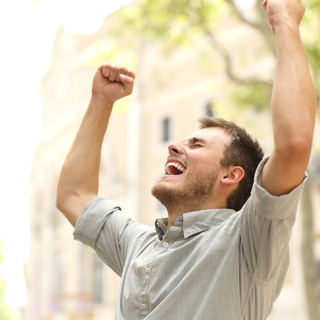 1. يُوفر الطاقة