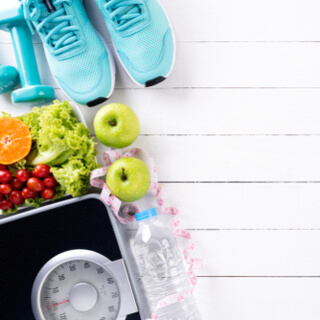 3. يُساعد في تخفيف الوزن