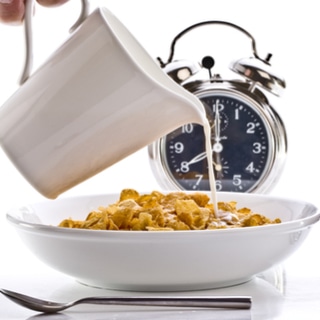 4. حدد جدول لتناول الطعام 4. حدد جدول لتناول الطعام