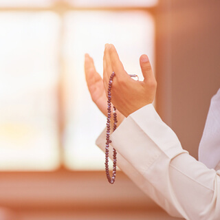 الطمانينة والتقرب من الله