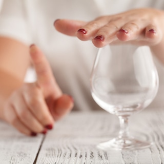 6. لا تشرب الكثير من الكحول