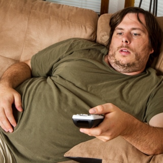 1. يكسبك وزن إضافي