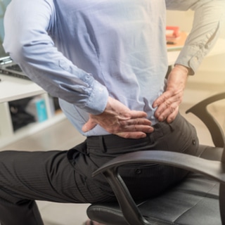 2. يؤذي ظهرك