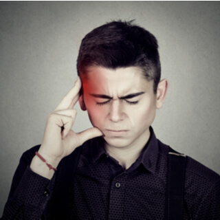 3. الصداع العنقودي