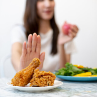 عند الإفطار، ماذا عليك أن تتجنبي؟