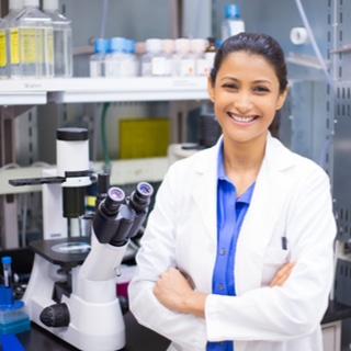 نساء عربيات مؤثرات في مجال الصحة والعلوم