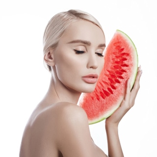 يُحافظ على البشرة