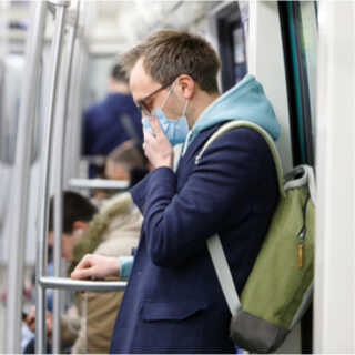 كيف ينتشر الفيروس؟