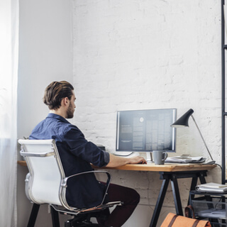 2. تحديد مساحة عمل أو مكتب منزلي