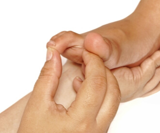 انحناء أصابع القدم