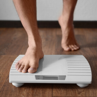 5. فقدان الوزن المفاجئ دون سبب 5. فقدان الوزن المفاجئ دون سبب