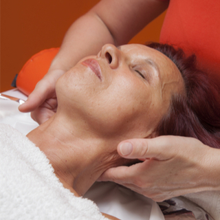 علاج اضطرابات عصب الوجه