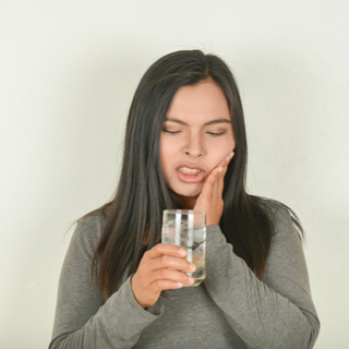 أعراض تسوس الأسنان أعراض تسوس الأسنان