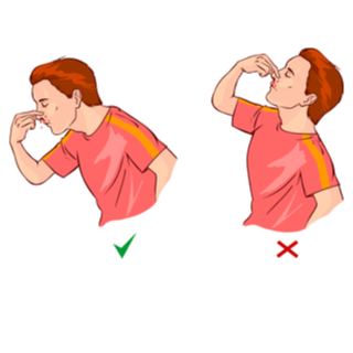 1. الجلوس بوضعية مستقيمة