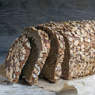 الخبز المصنوع من الحبوب الكاملة