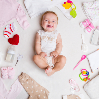 مستلزمات أطفال حديثي الولادة من الملابس