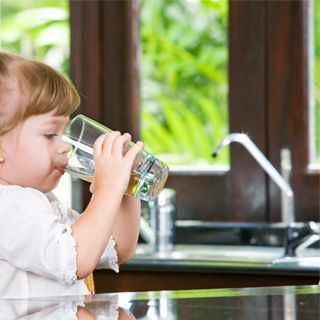 التعرض للفلور الموجود في مياه الحنفية