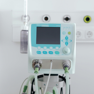 جهاز التنفس الصناعي 