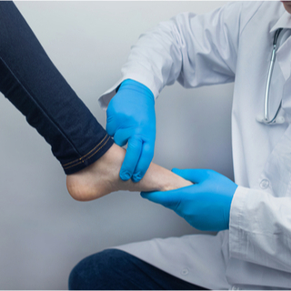 حالات طبية تسبب شوكة القدم