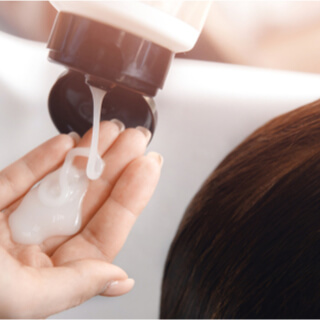 1. الترطيب العميق للشعر