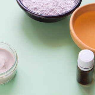 3. وضع المراهم المضادة للجراثيم 3. وضع المراهم المضادة للجراثيم