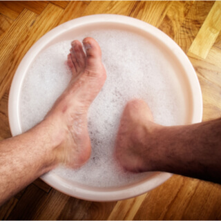 نصائح لتجنب عدوى جروح القدم نصائح لتجنب عدوى جروح القدم