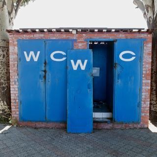 7. المراحيض العامة