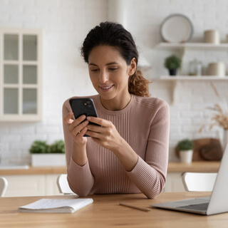 4. الجلوس للأمام مدعومًا بطاولة 4. الجلوس للأمام مدعومًا بطاولة