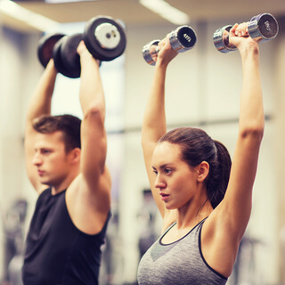 تمرين ضغط الكتف بالأثقال  تمرين ضغط الكتف بالأثقال