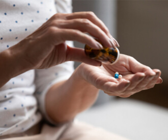 2. علاج التواء الكاحل بالأدوية