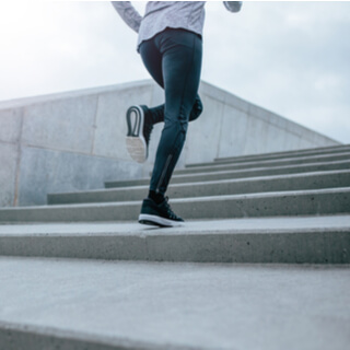 5. تسلق الدرج (Step-climbing)