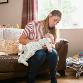 3. التجشؤ بطريقة الاستلقاء  3. التجشؤ بطريقة الاستلقاء