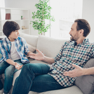 تحدثوا مع أطفالكم تحدثوا مع أطفالكم