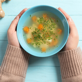 3. تناول الماء