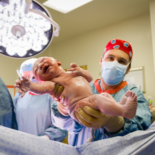 8. تدلي الحبل السري (Prolapsed umbilical cord) 8. تدلي الحبل السري (Prolapsed umbilical cord)