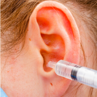 2. استعمال الماء أو محلول الملحي 2. استعمال الماء أو محلول الملحي