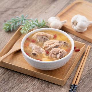 8. شوربة الدجاج (Chicken soup)