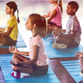 أهمية اليوغا للأطفال
