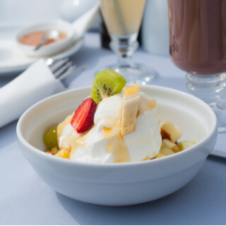 6. أكوب الزبادي والعسل