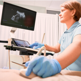 تشخيص كيس وورم المبيض سريريًّا